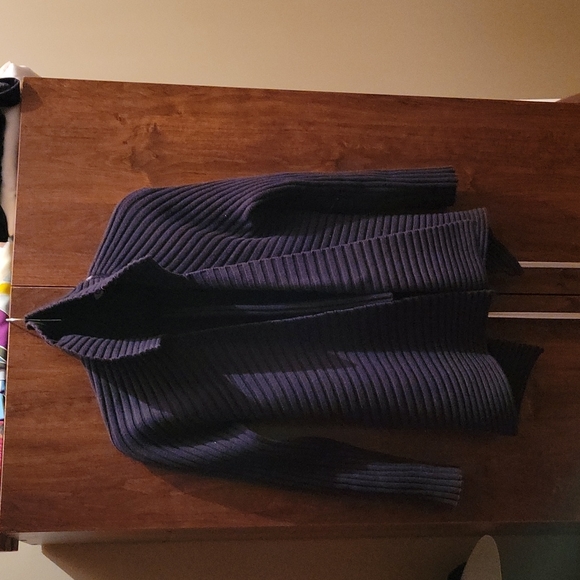 Cardigan - Picture 1 of 4